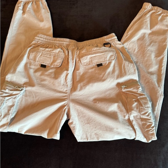 NWT Urban Outfitters Gray Cargo joggers size small - Picture 4 of 11